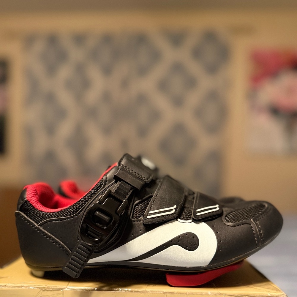 Peloton | Black Adjustable Cycling Cleat Shoes Size 37